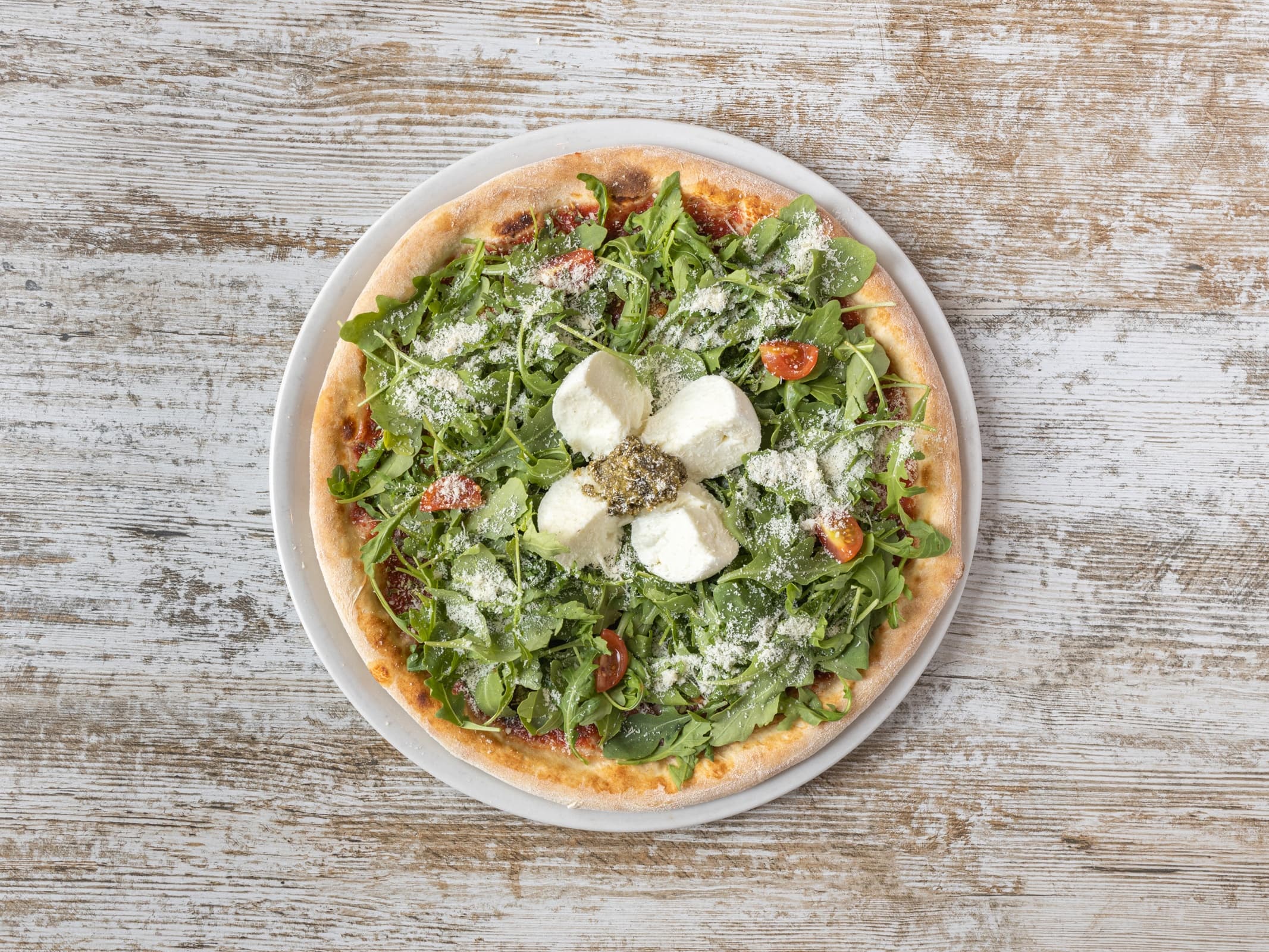 Pizza Búfala recién salida del horno